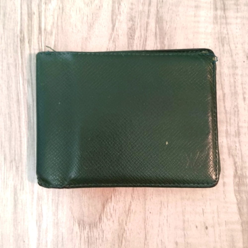Louis Vuitton Epi Porte Monnaie Billets Credit Wallet Purse Green France